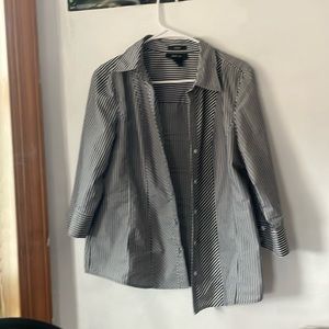 Size10 fitted, button up, gray striped blouse